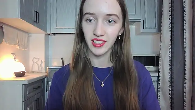 Snapshot of leslie_my_lovee chatting on September 2025 07:08:02 PM leslie my lovee online show from September 2025 07:08:02 PM