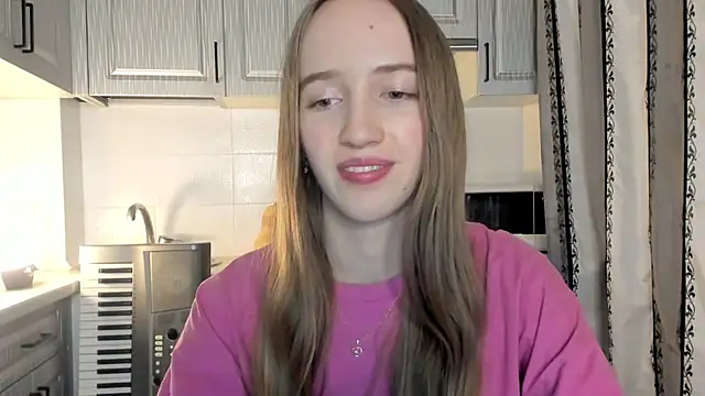 leslie my lovee online show from December 2025 07:53:02 PM