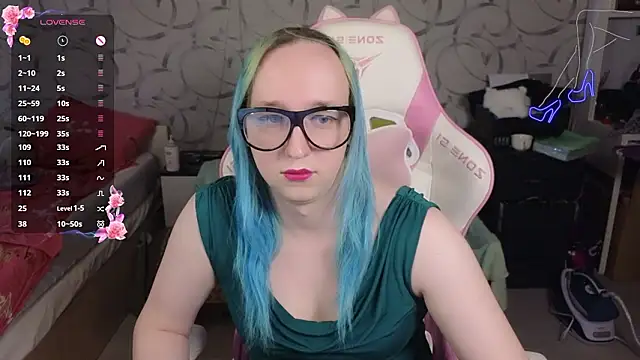 Snapshot of TheTrixy chatting on March 2026 07:45:02 AM TheTrixy online show from March 2026 07:45:02 AM