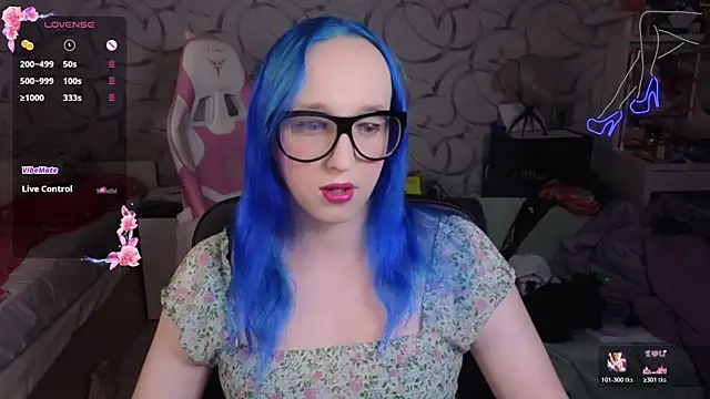 Snapshot of TheTrixy chatting on April 2026 10:28:01 AM TheTrixy online show from April 2026 10:28:01 AM