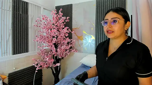 kate evans1 online show from June 2026 12:31:02 PM