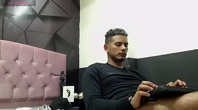 Chris Dick23 online show from December 2024 08:15:02 AM