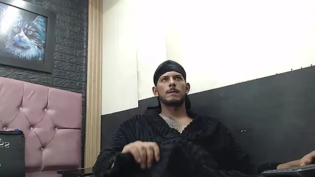 Chris Dick23 online show from October 2025 04:02:01 AM