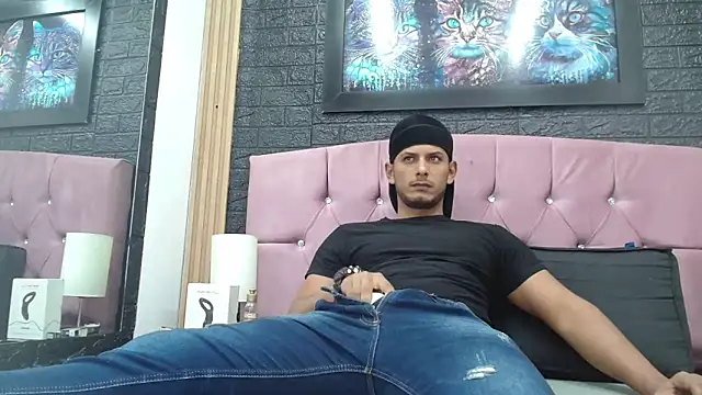 Snapshot of Chris_Dick23 chatting on January 2026 03:21:01 AM Chris Dick23 online show from January 2026 03:21:01 AM