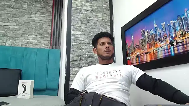 Snapshot of Chris_Dick23 chatting on January 2026 05:12:01 AM Chris Dick23 online show from January 2026 05:12:01 AM