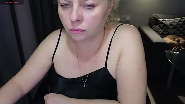 Snapshot of Gray_swann chatting on February 2025 01:19:02 PM Gray swann online show from February 2025 01:19:02 PM