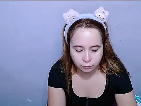 Snapshot of SubLayla01 chatting on March 2026 06:15:01 PM SubLayla01 online show from March 2026 06:15:01 PM