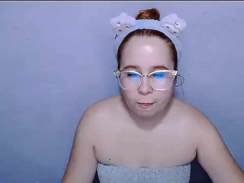 Snapshot of SubLayla01 chatting on March 2026 05:56:01 PM SubLayla01 online show from March 2026 05:56:01 PM