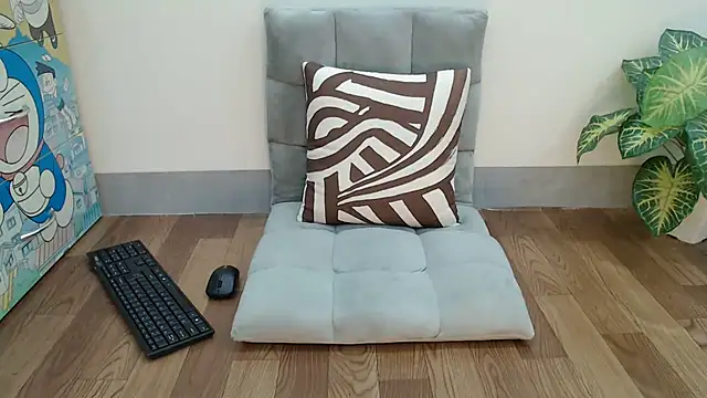 Snapshot of Linn_97 chatting on April 2026 08:11:01 PM Linn 97 online show from April 2026 08:11:01 PM