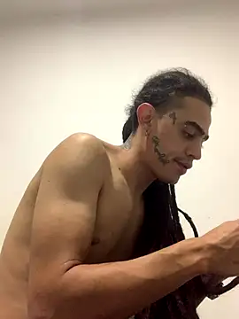 Snapshot of JovenDesobediente chatting on October 2025 05:16:02 AM JovenDesobediente online show from October 2025 05:16:02 AM