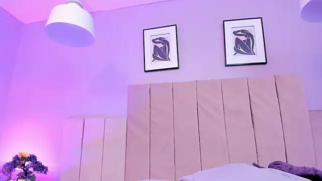 April bowie online show from February 2025 09:37:02 PM