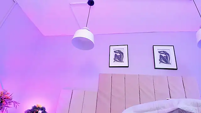 April bowie online show from February 2025 03:21:01 PM