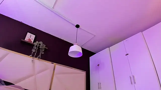 April bowie online show from November 2025 11:11:01 AM