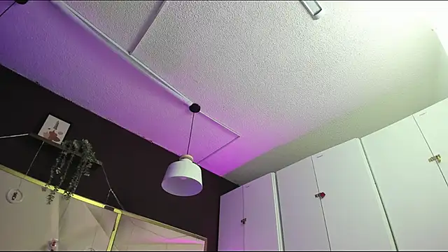 April bowie online show from December 2025 11:36:02 AM