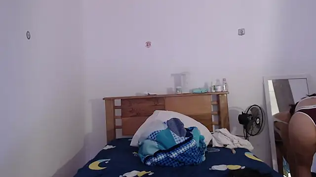 Snapshot of _Camilla_Castellar chatting on December 2024 06:39:01 AM Camilla Castellar online show from December 2024 06:39:01 AM