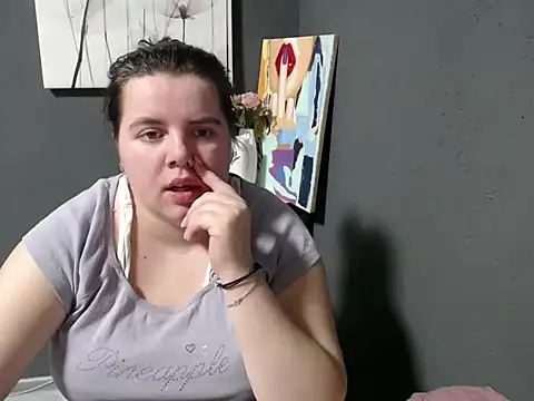 Snapshot of so_shy chatting on March 2025 10:14:01 AM so shy online show from March 2025 10:14:01 AM