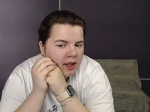 Snapshot of so_shy chatting on September 2025 08:03:02 AM so shy online show from September 2025 08:03:02 AM