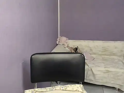 Snapshot of so_shy chatting on September 2025 06:25:02 AM so shy online show from September 2025 06:25:02 AM