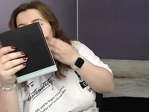 Snapshot of so_shy chatting on September 2025 06:18:02 AM so shy online show from September 2025 06:18:02 AM