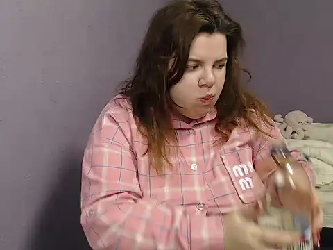 Snapshot of so_shy chatting on October 2025 07:14:01 AM so shy online show from October 2025 07:14:01 AM