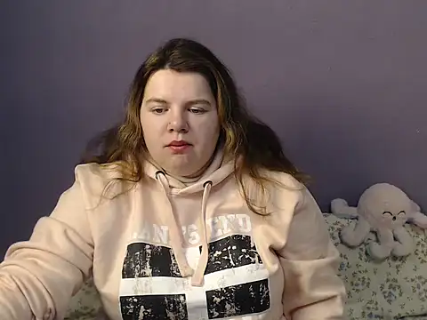 Snapshot of so_shy chatting on December 2025 07:13:02 AM so shy online show from December 2025 07:13:02 AM