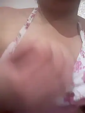 Snapshot of carmelasexy chatting on October 2025 12:27:01 AM carmelasexy online show from October 2025 12:27:01 AM