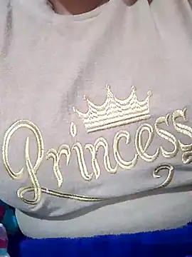 Snapshot of carmelasexy chatting on November 2025 05:37:02 PM carmelasexy online show from November 2025 05:37:02 PM