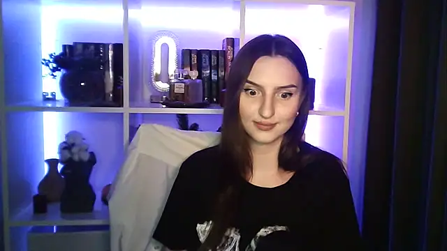 Snapshot of X_Alisa chatting on April 2026 06:47:01 PM X Alisa online show from April 2026 06:47:01 PM