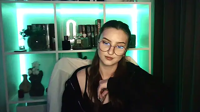 Snapshot of X_Alisa chatting on April 2026 07:07:02 PM X Alisa online show from April 2026 07:07:02 PM