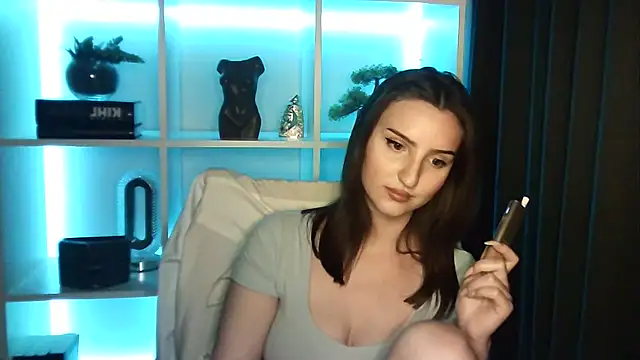 Snapshot of X_Alisa chatting on May 2026 05:32:01 PM X Alisa online show from May 2026 05:32:01 PM