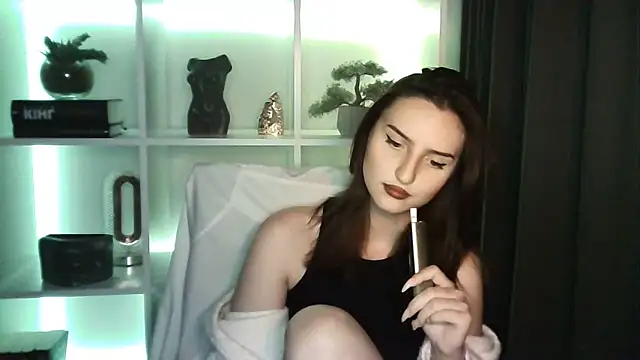 Snapshot of X_Alisa chatting on June 2026 06:24:02 PM X Alisa online show from June 2026 06:24:02 PM