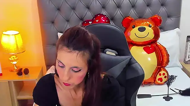 candy summer28 online show from February 2025 10:37:02 PM