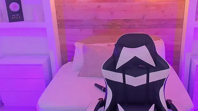 candy summer28 online show from October 2025 07:15:02 PM