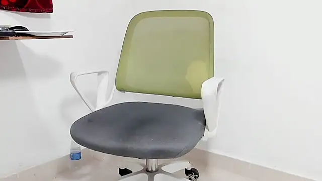 Snapshot of maik__alen chatting on November 2025 01:50:02 AM maik alen online show from November 2025 01:50:02 AM