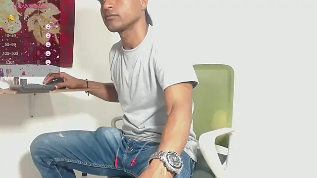 Snapshot of maik__alen chatting on November 2025 01:46:02 PM maik alen online show from November 2025 01:46:02 PM