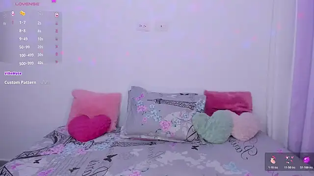 Snapshot of _Arianna08_ chatting on November 2025 09:23:01 AM Arianna08 online show from November 2025 09:23:01 AM