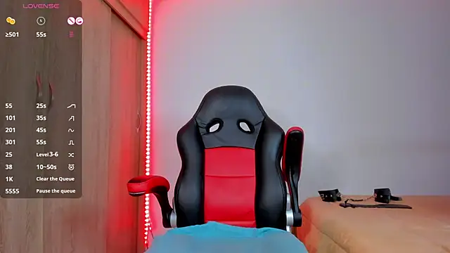 Snapshot of barbiee_ebony chatting on April 2026 05:07:02 AM barbiee ebony online show from April 2026 05:07:02 AM