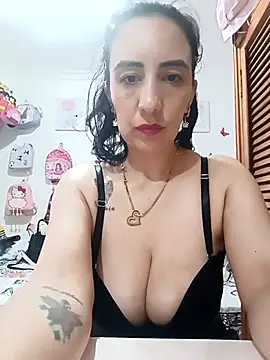 christine-x online show from January 2026 12:02:01 AM