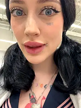 Melissa crazy online show from October 2025 03:46:02 PM