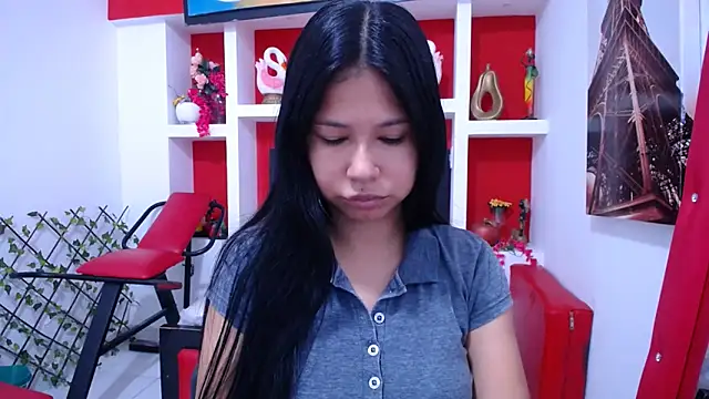 Letty Plugxo online show from October 2025 12:27:01 PM