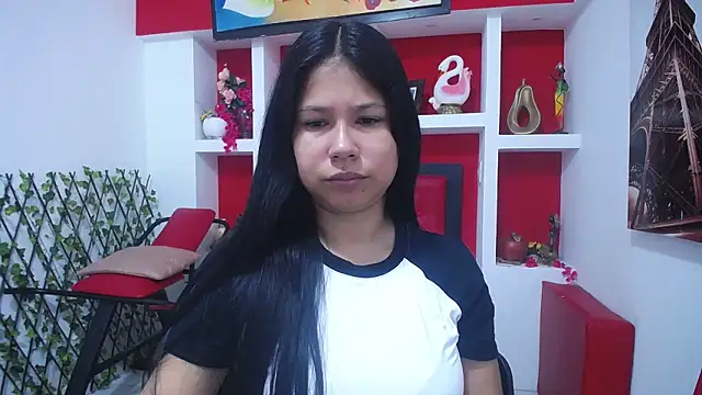 Letty Plugxo online show from January 2026 01:36:01 PM