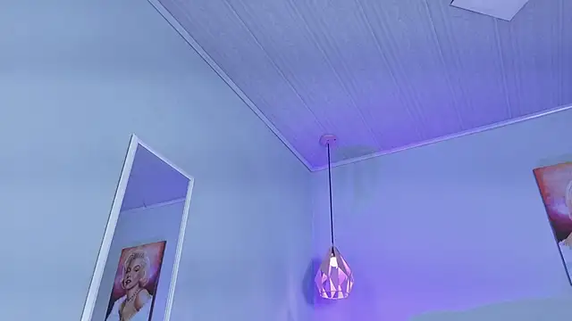 ScarletGV online show from November 2025 05:17:02 AM