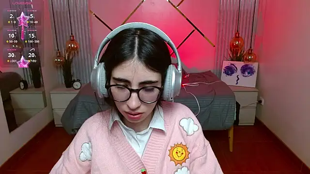 Snapshot of LenaRoses chatting on April 2026 07:37:01 PM LenaRoses online show from April 2026 07:37:01 PM