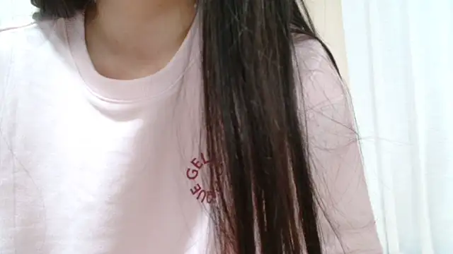 Snapshot of xxYuIxx chatting on January 2025 03:29:02 PM xxYuIxx online show from January 2025 03:29:02 PM