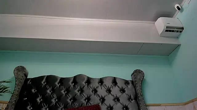 Snapshot of alice_greco chatting on December 2024 07:04:01 AM alice greco online show from December 2024 07:04:01 AM