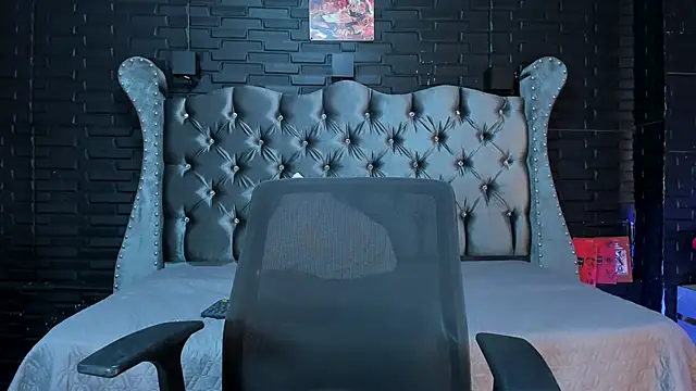 Snapshot of alice_greco chatting on September 2025 02:05:01 AM alice greco online show from September 2025 02:05:01 AM