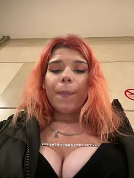 Snapshot of RiriRoseey chatting on January 2025 12:18:01 PM RiriRoseey online show from January 2025 12:18:01 PM