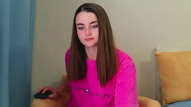 Snapshot of Miss_Arwen chatting on April 2026 08:28:01 AM Miss Arwen online show from April 2026 08:28:01 AM