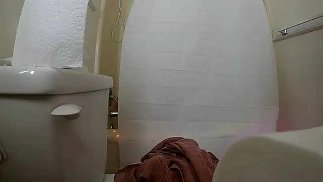 Snapshot of AriellaTaylor chatting on December 2024 07:10:01 AM AriellaTaylor online show from December 2024 07:10:01 AM