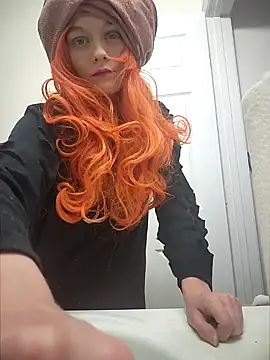 Snapshot of AriellaTaylor chatting on December 2024 04:28:02 PM AriellaTaylor online show from December 2024 04:28:02 PM